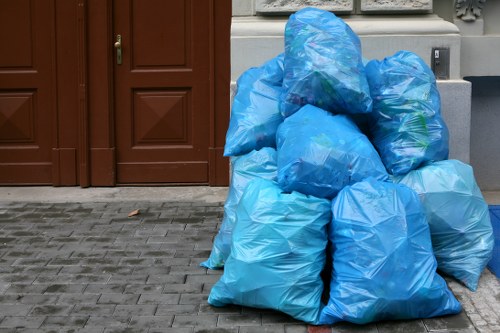 Benefits of hiring a waste removal service